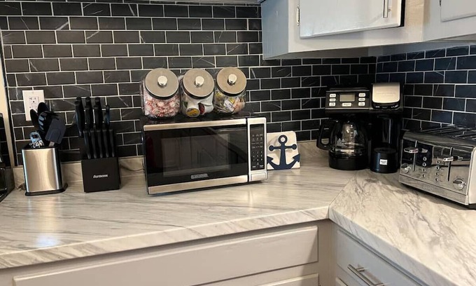 Pleasantville Maison | Coastal home @ Edgewater