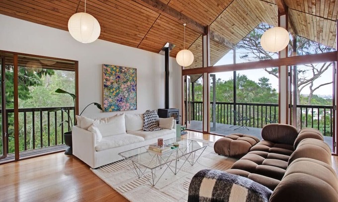 Northcote Maison | Woodside Retreat with Sauna, Ice Bath and BBQ