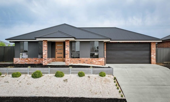 Thurgoona Maison | Albury Oasis Summary: