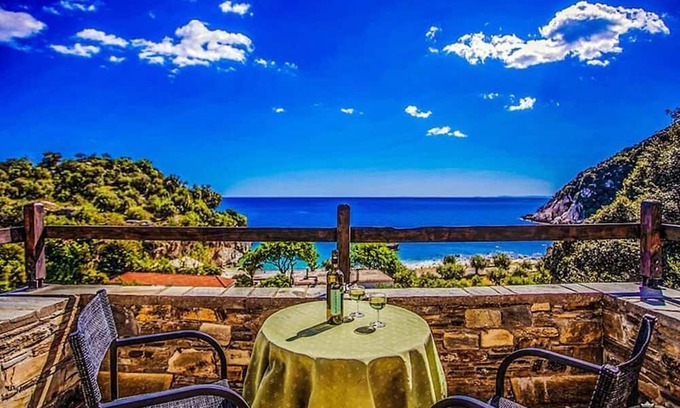 Papa Nero Appartement | Beachfront Pelion Getaway - Cozy Summer Oasis