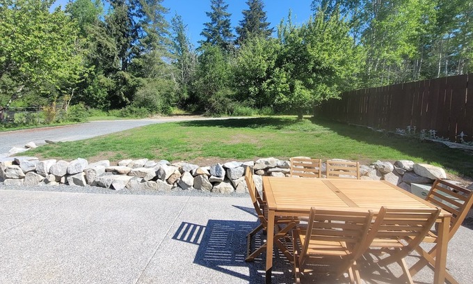 Port Alberni Maison | Newly Renovated Private 3 bedroom 2 bathroom guest suite