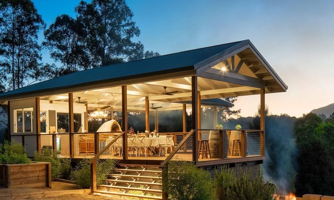 Kunghur Autre | Elysium- Blue Mountain Cabin