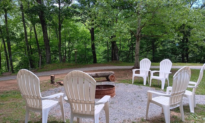 Lynn Garden Cabine | RECONNECT to nature with cozy cabin near Church Hill, TN