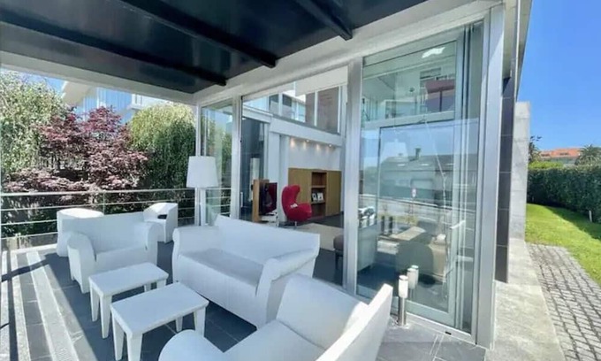 Mino Maison | La Casa de la Playa, a un Paso de la Orilla