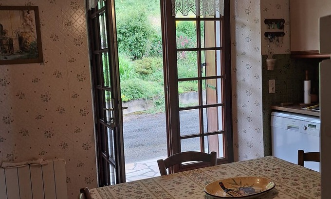 Attignat-Oncin Maison | Magnificent country house in a quiet, green setting