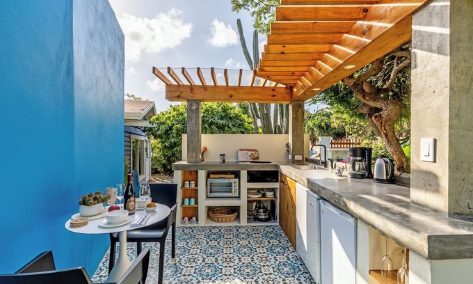 Shiribana Cottage | Cozy 2-bedroom cottage in brilliant Paradera with AC, WiFi