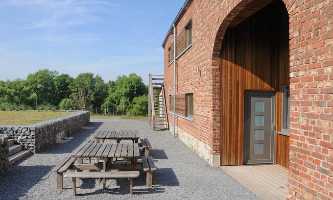 Noiseux Maison | Rural group home with sauna and garden