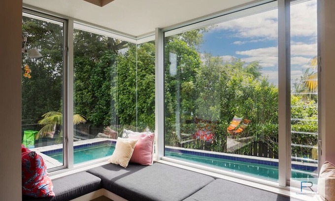 Westmere Maison | Westmere Poolside Retreat (by Furnished Rentals)