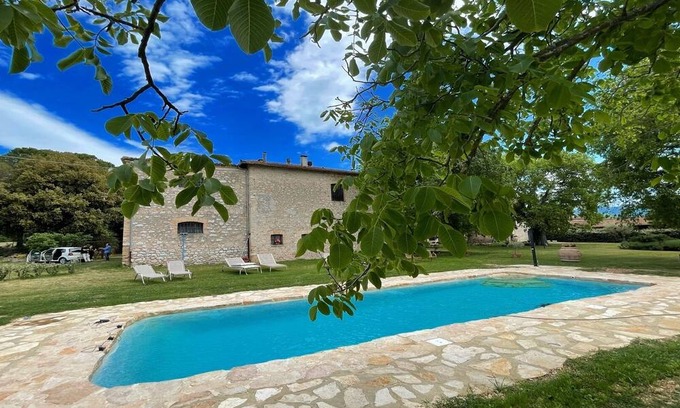 Poreta Autre | Beautiful Exclusive Pool villa - Close to Spoleto bar shops + restaurants (13)