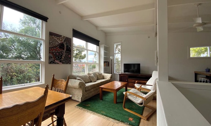 Castlemaine Maison | Gingell Lofthouse - A New York State of Mind - unique short stay experience