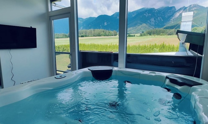 Schardorf Appartement | Penthouse next to golf course, near RedBull Ring
