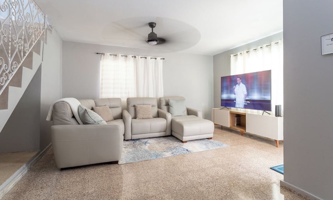 San Antonio Maison | Beautiful house located in the serene coastal town of Dorado.