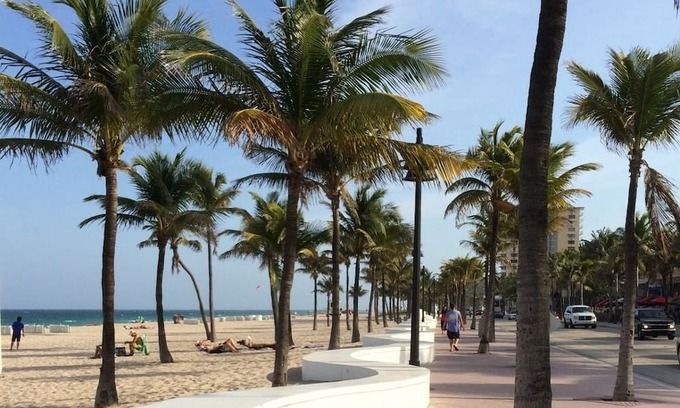 Lake Ridge Appartement | Cozy place Minutes To Ft. Lauderdale Beach with Pool & Parking