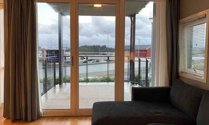 Strand Municipality Appartement | Flott Leilighet Midt i Havna på Jørpeland! 12min fra Preikestolen Parkeringen