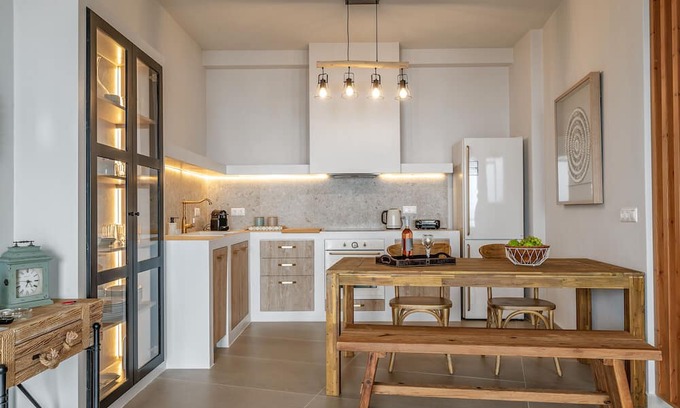 Kato Aprovatou Appartement | Apartment 'Captain's Koutsi Suite' with Private Terrace, Wi-Fi and Air Conditioning
