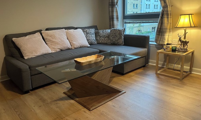 Gorgie Appartement | Modern Edinburgh Apartment, 20 minute walk from the city centre
