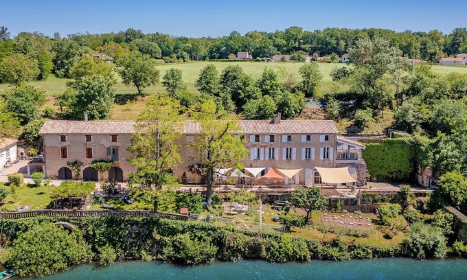Brens Lit Et Petit-Déjeuner | Chambre D'hôte "ô Berges de Brens" , Chambre la Vigneronne Avec vue sur Tarn