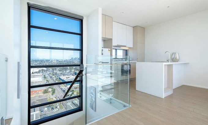Maribyrnong Appartement | This apartment is a 2 bedroom(s), 2.5 bathrooms, located in Maribynong, VIC.