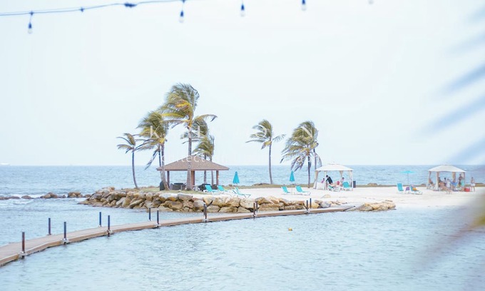 Maria Chiquita Appartement | Unmatched Ocean View & Designer Finishes: Your Stylish Escape Awaits!
