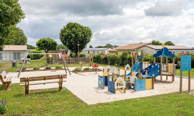 Mache Station Balnéaire | Property In A Holiday Village '5 - Maison T3 Eco' with Shared Pool, Terrace and Shared Garden