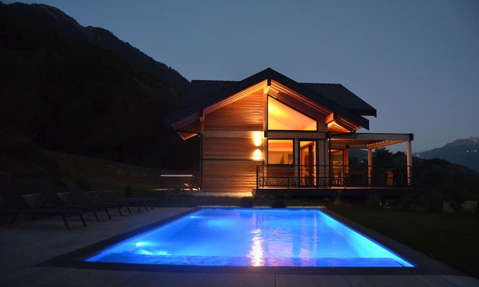 Aime Chalet De Ski | Chalet Neuf, Piscine Chauffée, Jacuzzi, Pétanque