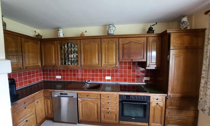Rohrdorf Appartement | Meli's Gästezimmer - Ferienwohnung - Wohnen mit 2 Katzen