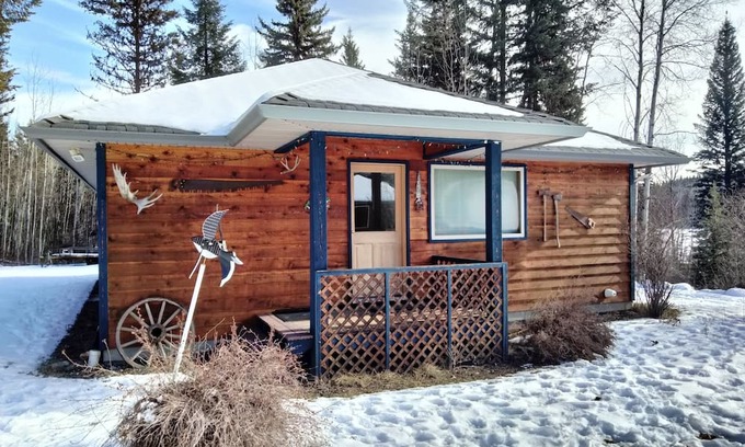 Eagle Creek Maison | Eagle Point Cabin at Ruth Lake Pet Friendly