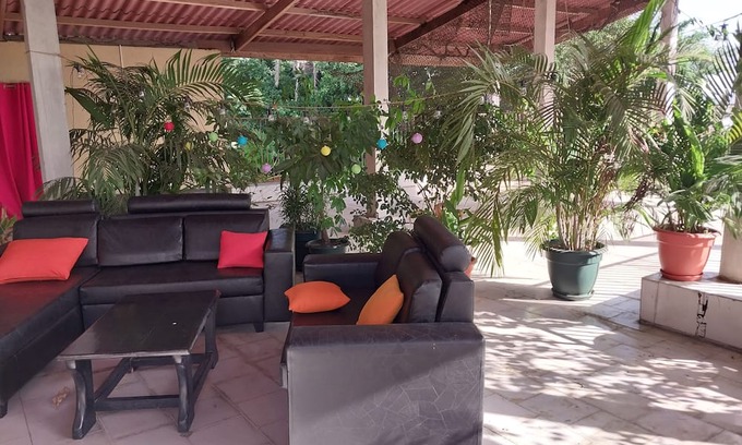 Cocody Appartement | Serviced 2 bedroom apartment & pool in Riviera 3, with services included