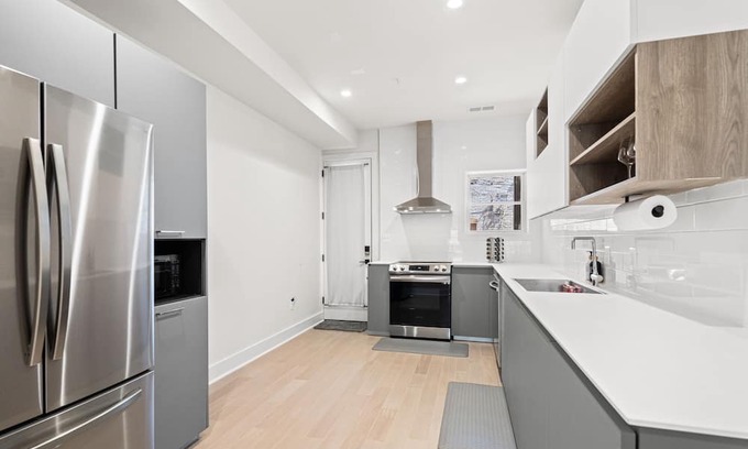 Petworth Maison | Luxury DC Rowhome with Parking!