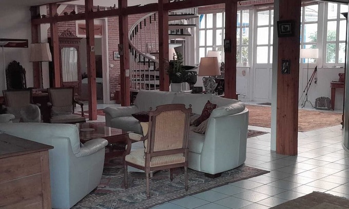 Richebourg - Saint-Clement Maison | Spacious haven of peace in the heart of Nantes