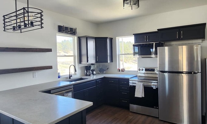 Marsland Cabine | Relaxing Ranch Retreat, Pet Friendly, privacy and perfect get away!