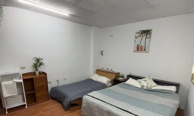 West Central District Maison | 位於安平觀光區正中心，寵物友善，古堡街122巷8號前有免費停車場，王城路周遭可合法停車
