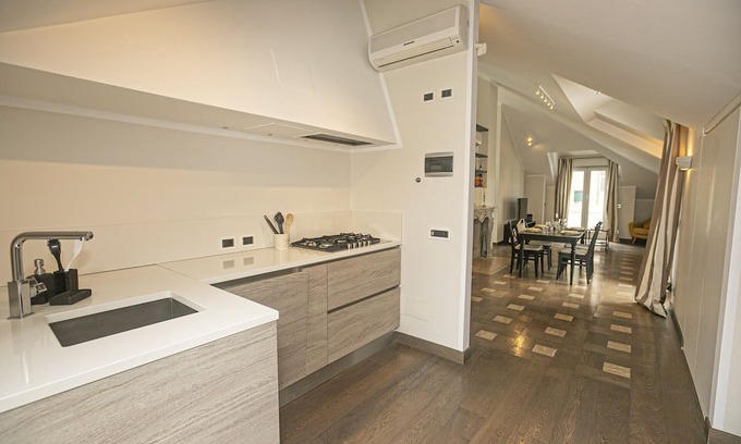 Carignano Appartement | Penthouse - Unique apartment with double garage