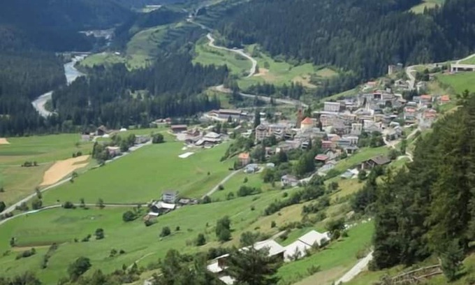 Valsot Autre | Holiday house Ramosch for 4 - 6 persons with 4 bedrooms - Farmhouse