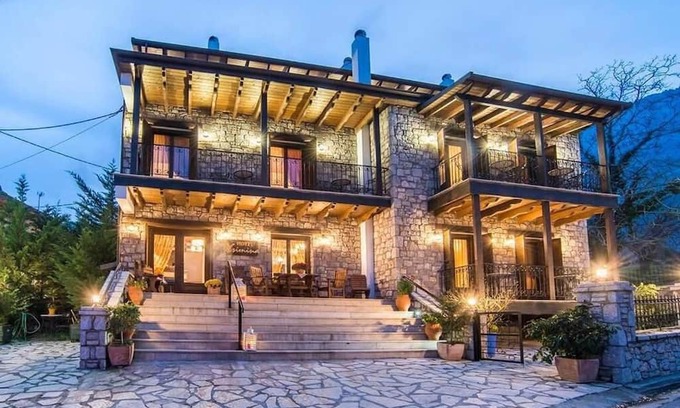 Eptalofos Copropriété | Eptalofos Guesthouse - Cozy Double Nest with Fireplace