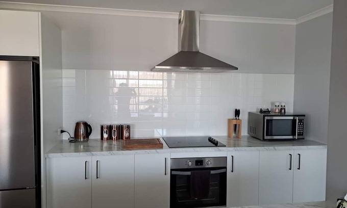 Richmond Maison | Richmond Tasman Nelson. New 3bdrm. 2 Bathroom House with Double Garage. Central