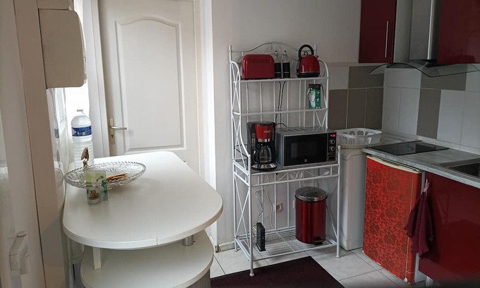 Franqueville-Saint-Pierre Appartement | Maisonnette 10 mn de Rouen, Proche de Toutes Commodités