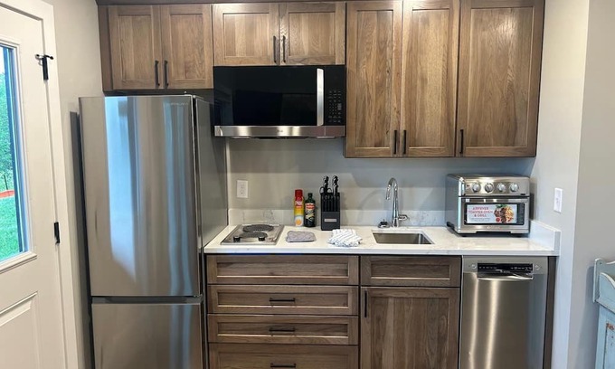 Duluth Appartement | RiverWest Waterside - Beautiful 2 BR pet friendly home at the base of Spirit Mtn.