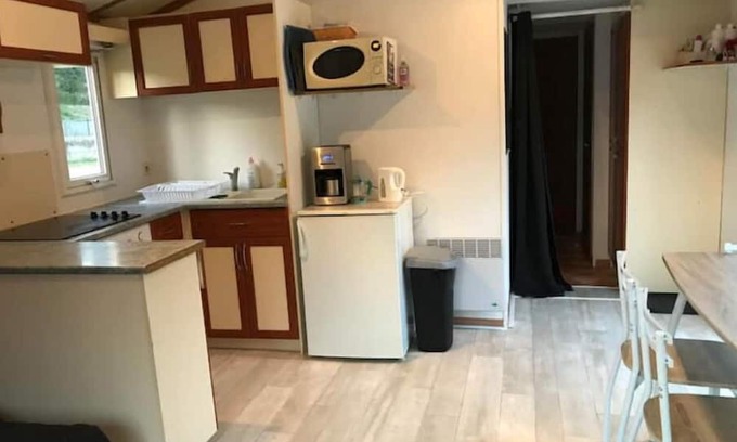 Verlin Maison | Mobilhome au Sein D'une Écurie