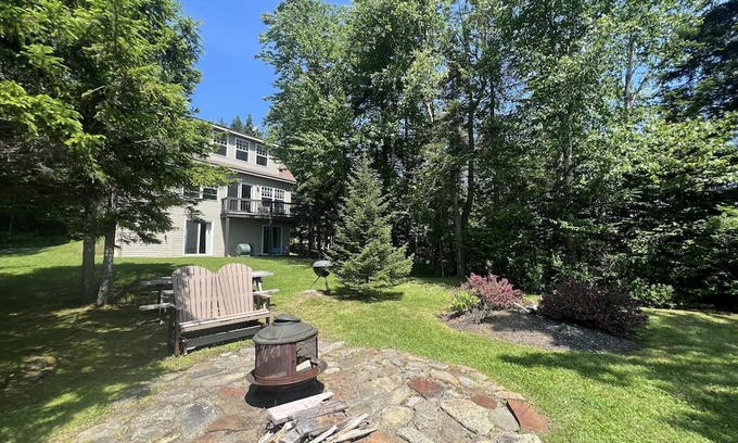 Rangeley Maison | Beaver's Lodge on the Beach - sandy beach, great swimming!