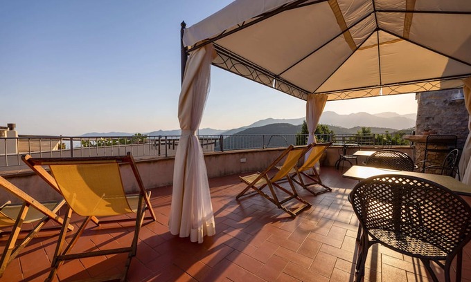 Borgio Verezzi Lit Et Petit-Déjeuner | Ca' d'Alda - Piazza: elegant room with sea view