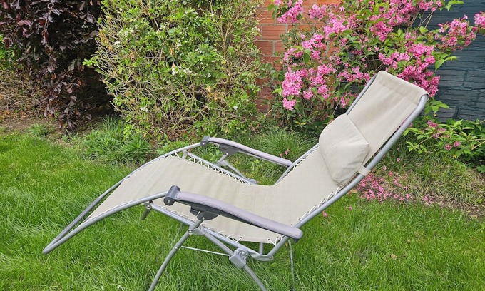 Le Vesinet Maison | 2-room, 32m² within a residencenPrivate kitchennShared gardennPets allowed