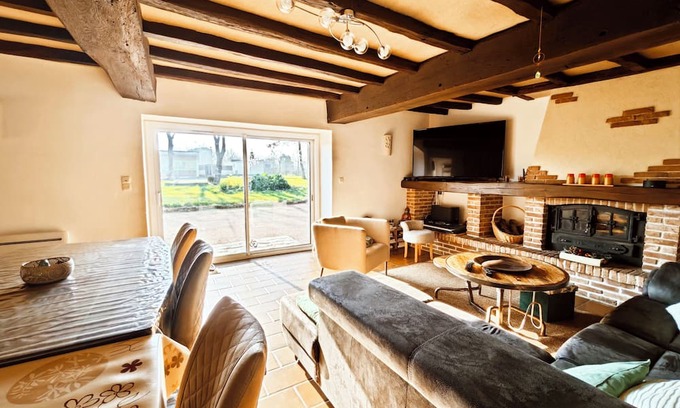 Aizenay Maison | Gîte à la Campagne de 6 à 14 Pers, au Cœur de la Vendée