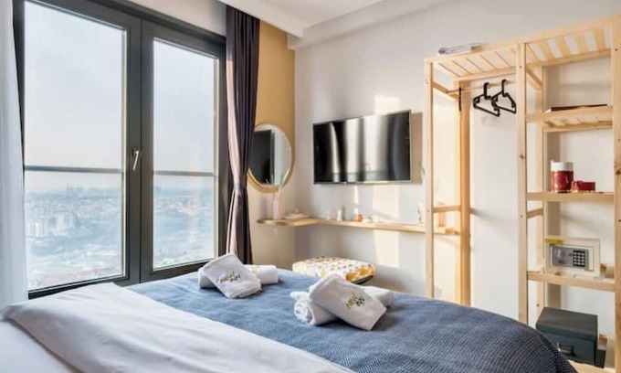 Kagithane Appartement | Zen - 1BD Apt w/ City Views & Balcony