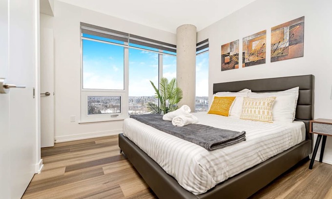 Kitchener Appartement | Newly Built 2BR Condo with Amazing Views