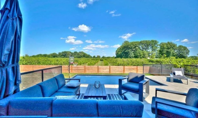 Louth Maison | Orchard Oasis Summary