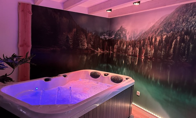 Ahlen Appartement | Luxuriöse Wellness Suite mit Whirlpool und Sauna