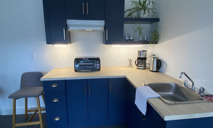 Guelph/Eramosa Cabine | The Celestial Nest tiny home- everything you need to get away