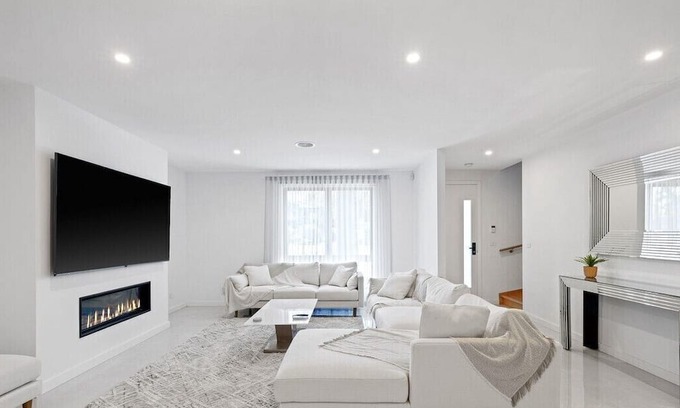 Rhyll Maison | Swan Bay Park by Ready Set Stay - WIFI, Full Linen and Towels, Central
