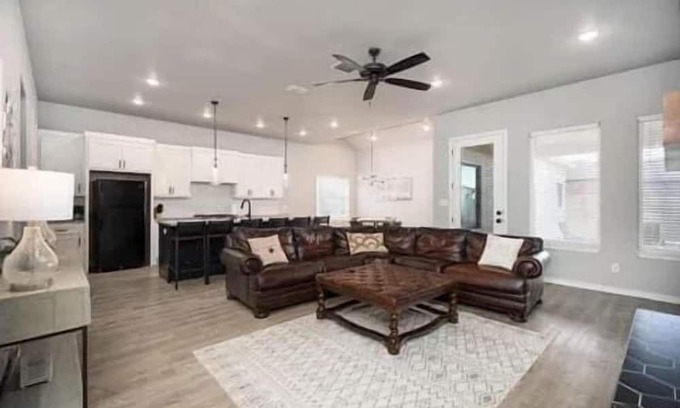 Lubbock Maison | Modern Uptown - 4BR/2BA - New Construction